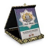 7" x 9" Gold & Black Songket Plaque - Vertical with Gold Plated Pewter Logo Malaysia 7" x 9" Gold & Black Songket Plaque - Vertical with Gold Plated Pewter Logo Malaysia
