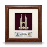 8" x 8" Solid Frame with Gold Plated Pewter - Petronas Twin Towers 8" x 8" Solid Frame with Gold Plated Pewter - Petronas Twin Towers