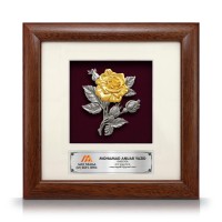 8" x 8" Solid Frame with Gold Plated Pewter - Rose Flower 8" x 8" Solid Frame with Gold Plated Pewter - Rose Flower