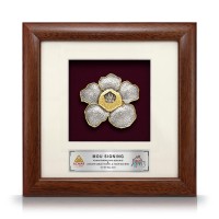 8" x 8" Solid Frame with Gold Plated Pewter - Rafflesia 8" x 8" Solid Frame with Gold Plated Pewter - Rafflesia