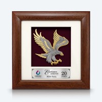 7" x 7" Solid Frame with Gold Plated Pewter - Flying Eagle