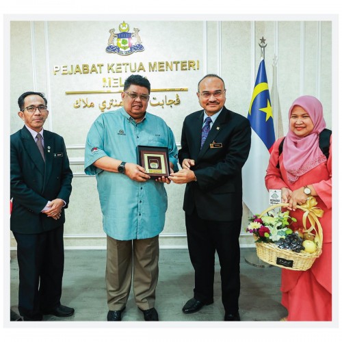 JS Pewter | Image Credit to: UMNO Online